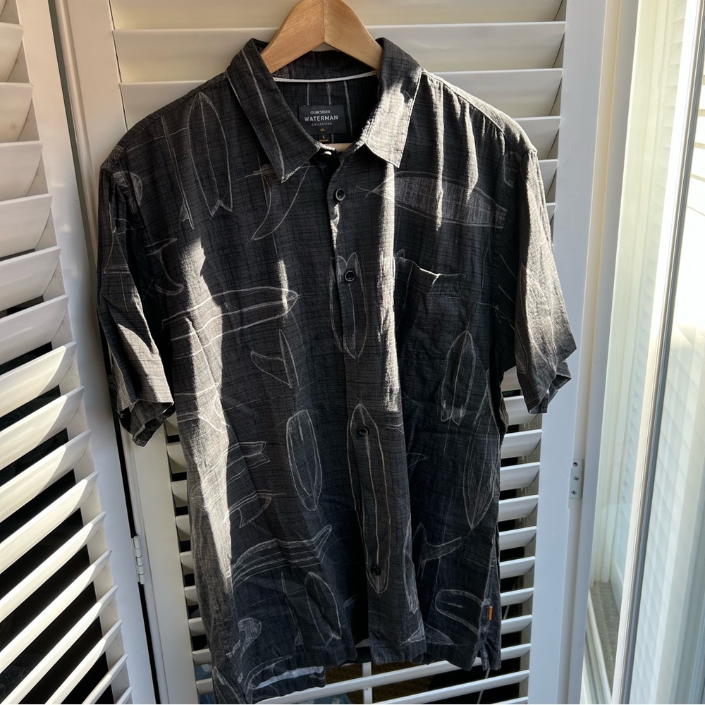 Quicksilver Waterman Surfboard Short Sleeve Button Up Shirt Size L